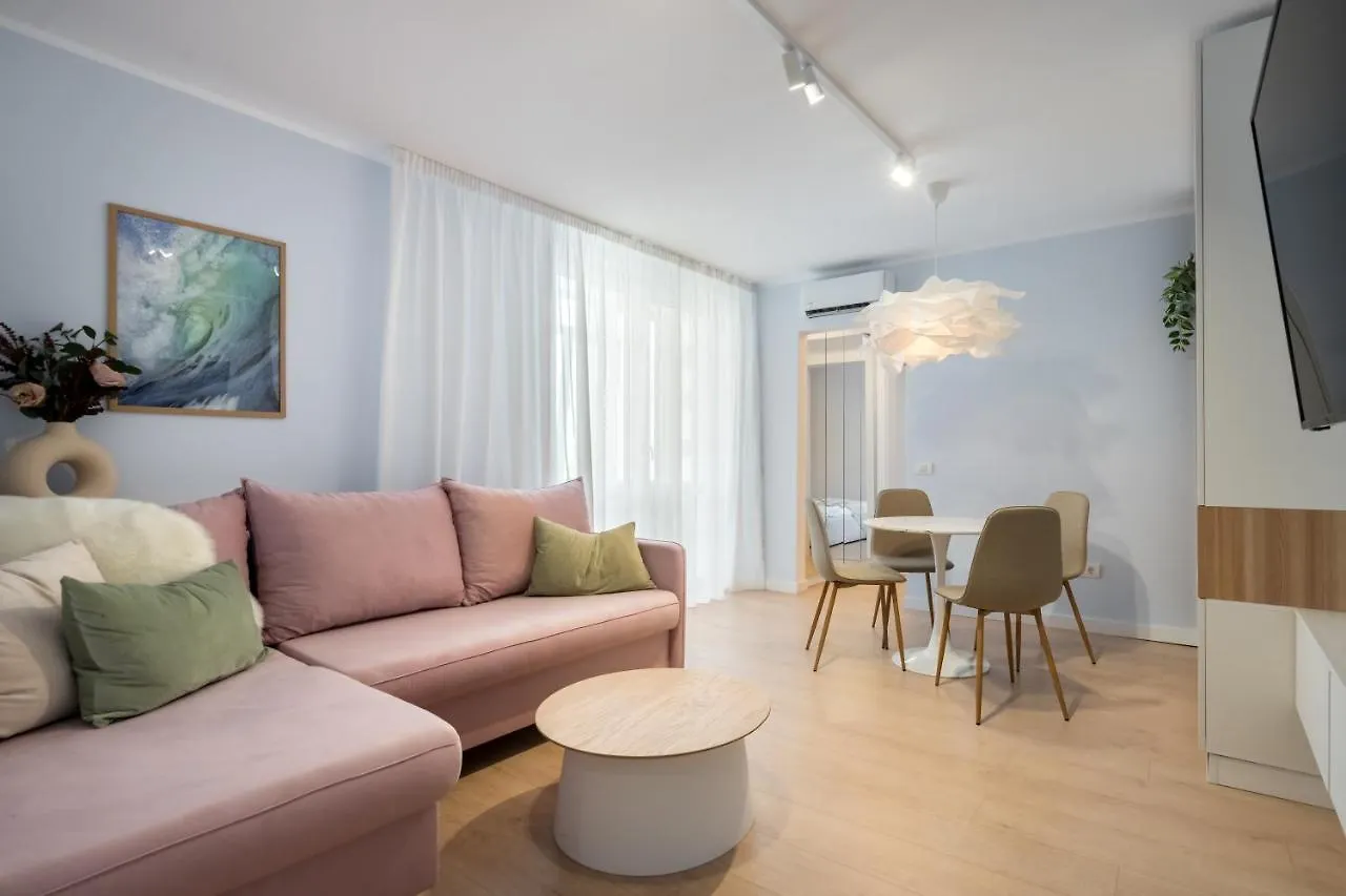 Candy Land Downtown Apartment Bucharest 0*,  Romania
